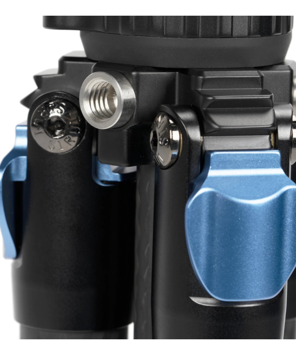 ST-124 Treppiede Standard Series Carbonio