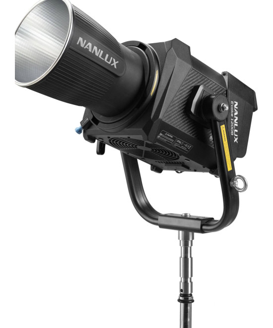 Evoke 1200B Bicolor con Flight Case e Lente Fresnel