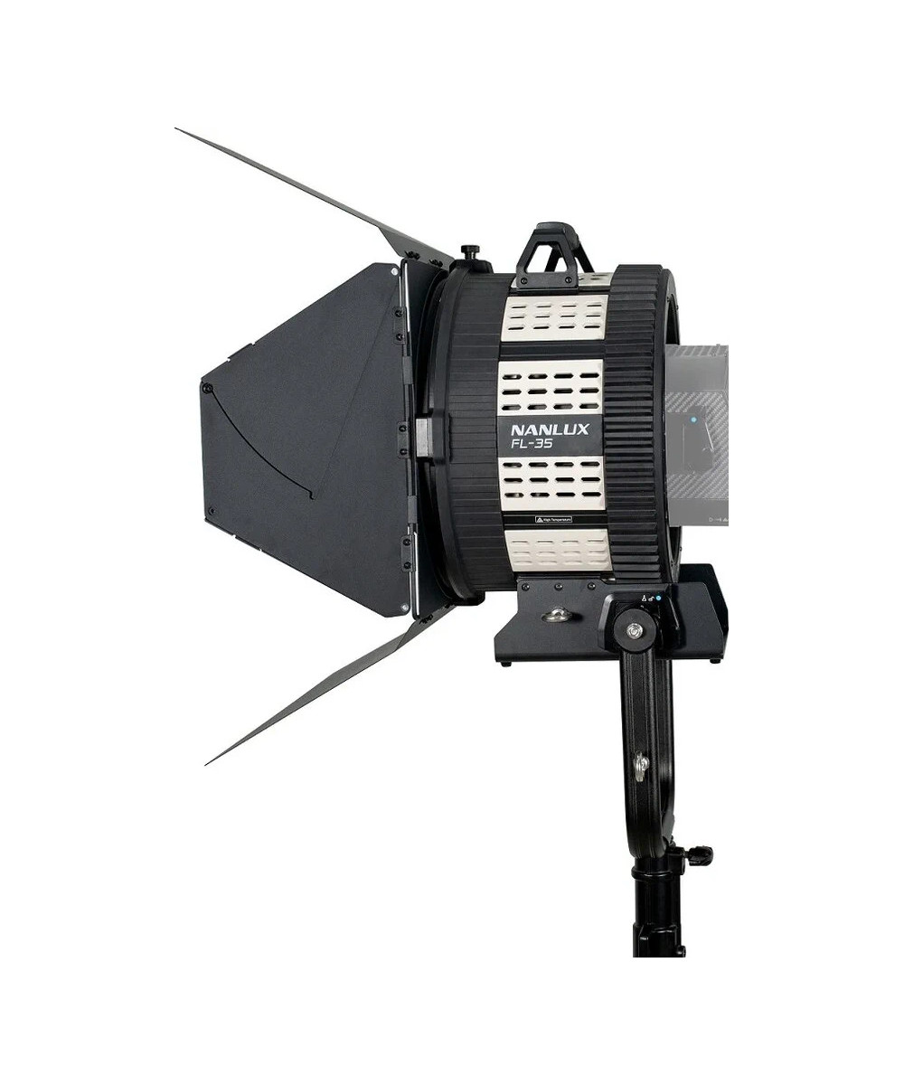 Evoke 1200B Bicolor con Flight Case e Lente Fresnel