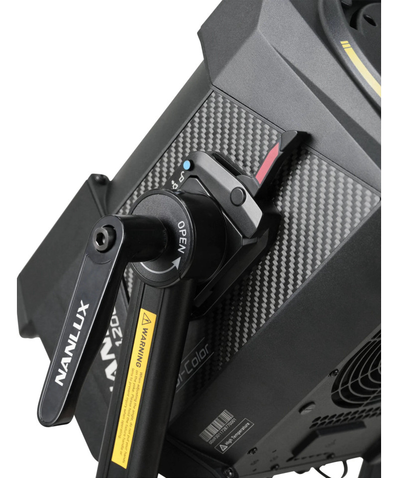 Evoke 1200B Bicolor con Flight Case e Lente Fresnel