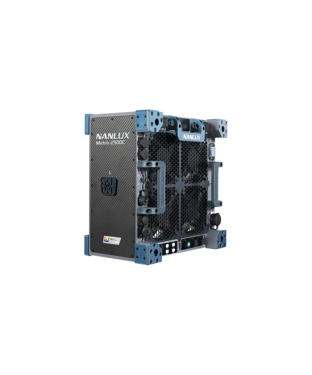 MATRIX 2500C LED FULL-COLOR MULTI-SOURCE SPOT LIGHT WITH FLIGHT CASE