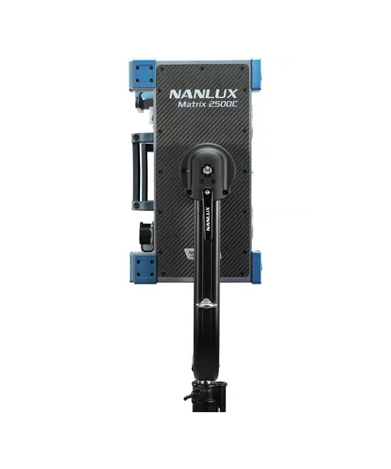 MATRIX 2500C LED FULL-COLOR MULTI-SOURCE SPOT LIGHT WITH FLIGHT CASE