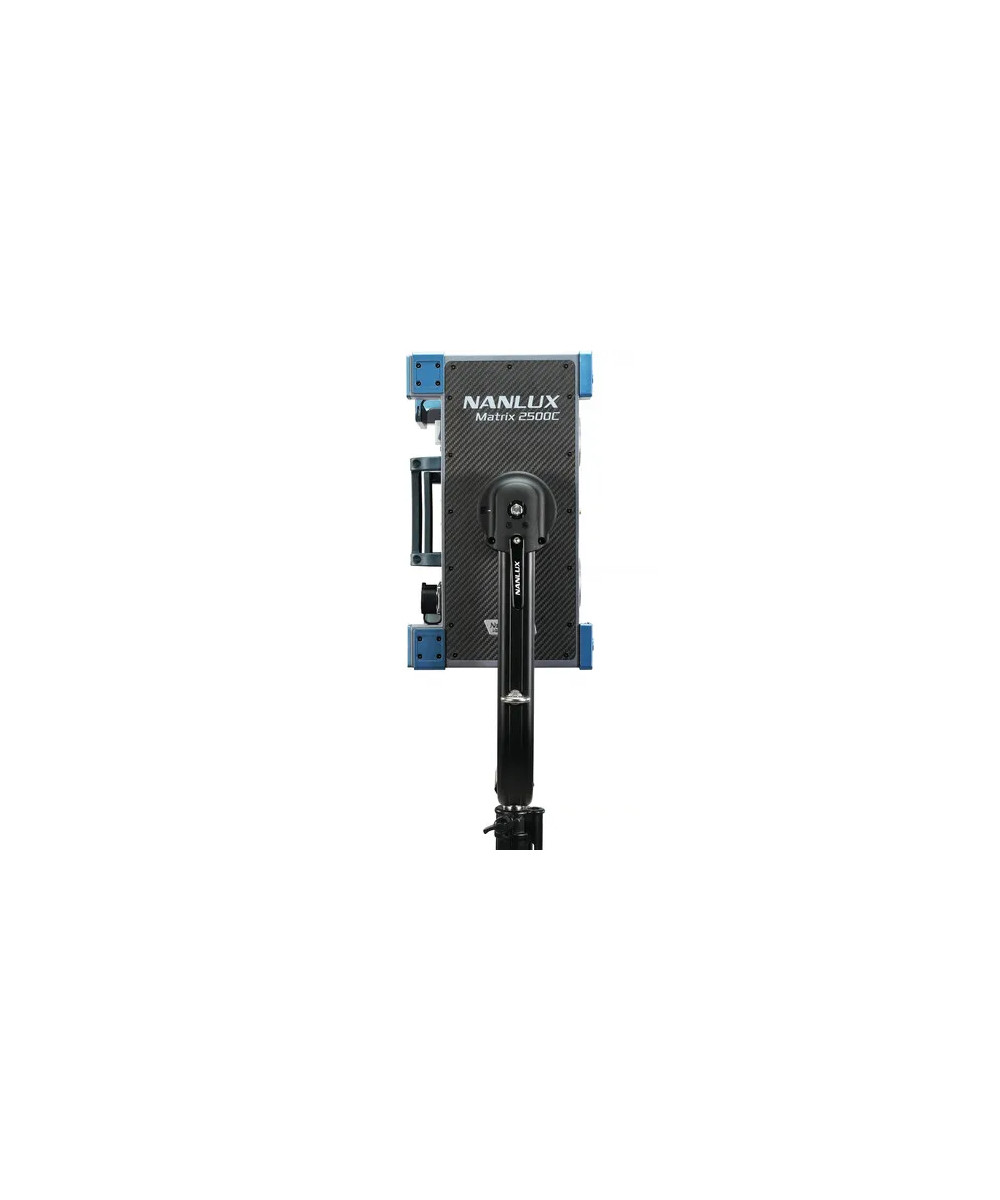 MATRIX 2500C LED FULL-COLOR MULTI-SOURCE SPOT LIGHT WITH FLIGHT CASE