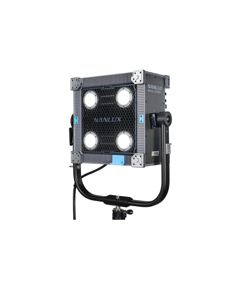 MATRIX 2500B LED BI-COLOR MULTI-SOURCE SPOT LIGHT WITH FLIGHT CASE