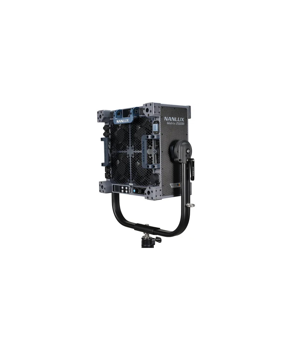 MATRIX 2500B LED BI-COLOR MULTI-SOURCE SPOT LIGHT WITH FLIGHT CASE