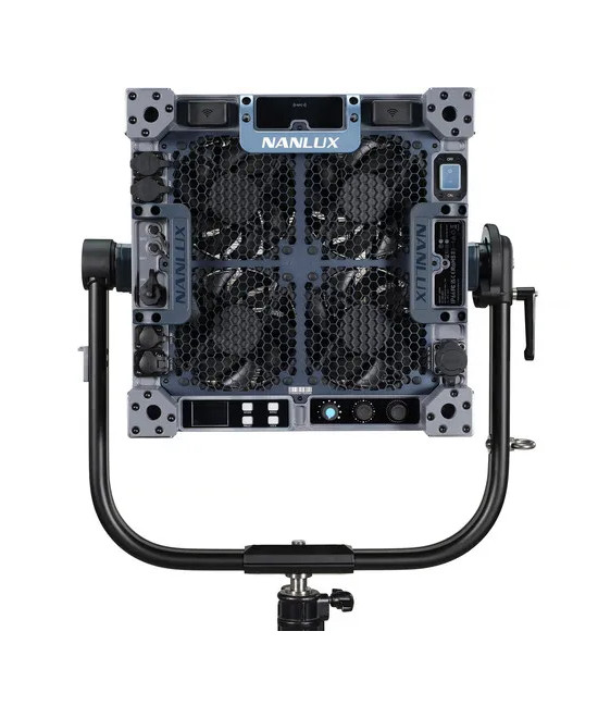 MATRIX 2500B LED BI-COLOR MULTI-SOURCE SPOT LIGHT WITH FLIGHT CASE