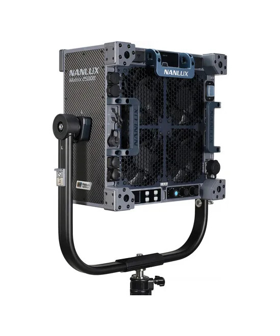 MATRIX 2500B LED BI-COLOR MULTI-SOURCE SPOT LIGHT WITH FLIGHT CASE