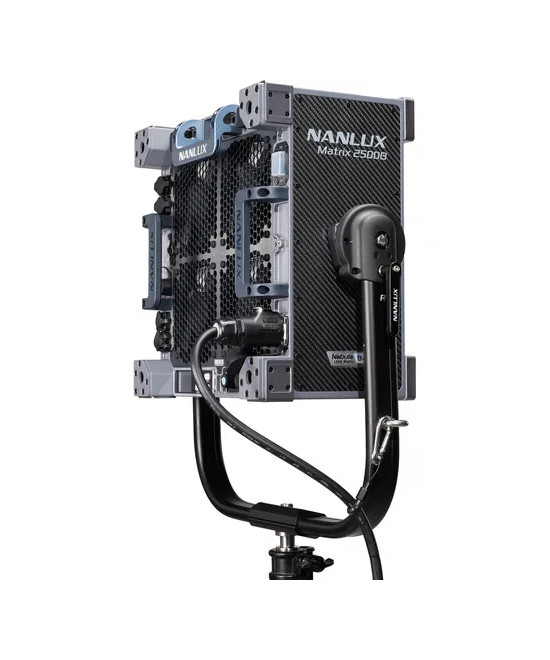 MATRIX 2500B LED BI-COLOR MULTI-SOURCE SPOT LIGHT WITH FLIGHT CASE