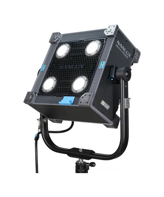 MATRIX 2500B LED BI-COLOR MULTI-SOURCE SPOT LIGHT WITH FLIGHT CASE