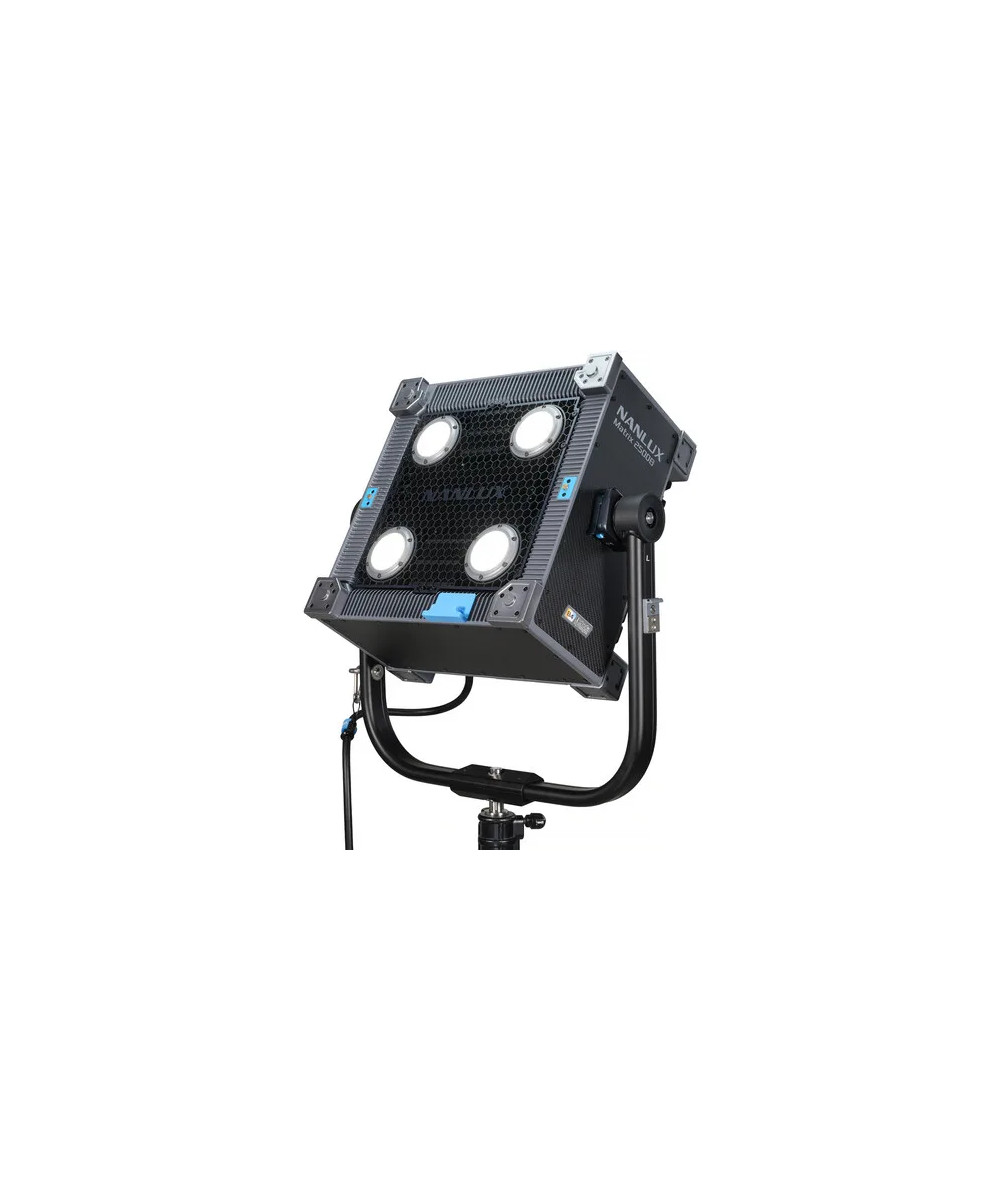 MATRIX 2500B LED BI-COLOR MULTI-SOURCE SPOT LIGHT WITH FLIGHT CASE