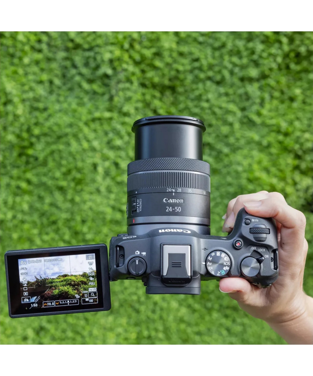 EOS R8 + LP-E17