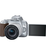EOS 250D + EF-S 18-55mm f/4-5.6 IS STM Argento
