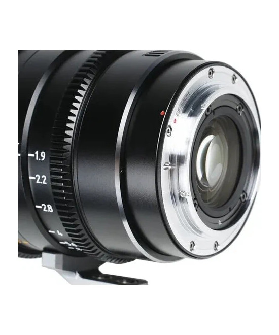 IronStar 35mm t/1.9 1.5X Anamorphic Full Frame Cine Neutral Flare EF/PL