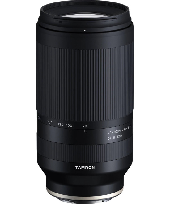 70-300mm f/4.5-6.3 Di III RXD Sony E-Mount