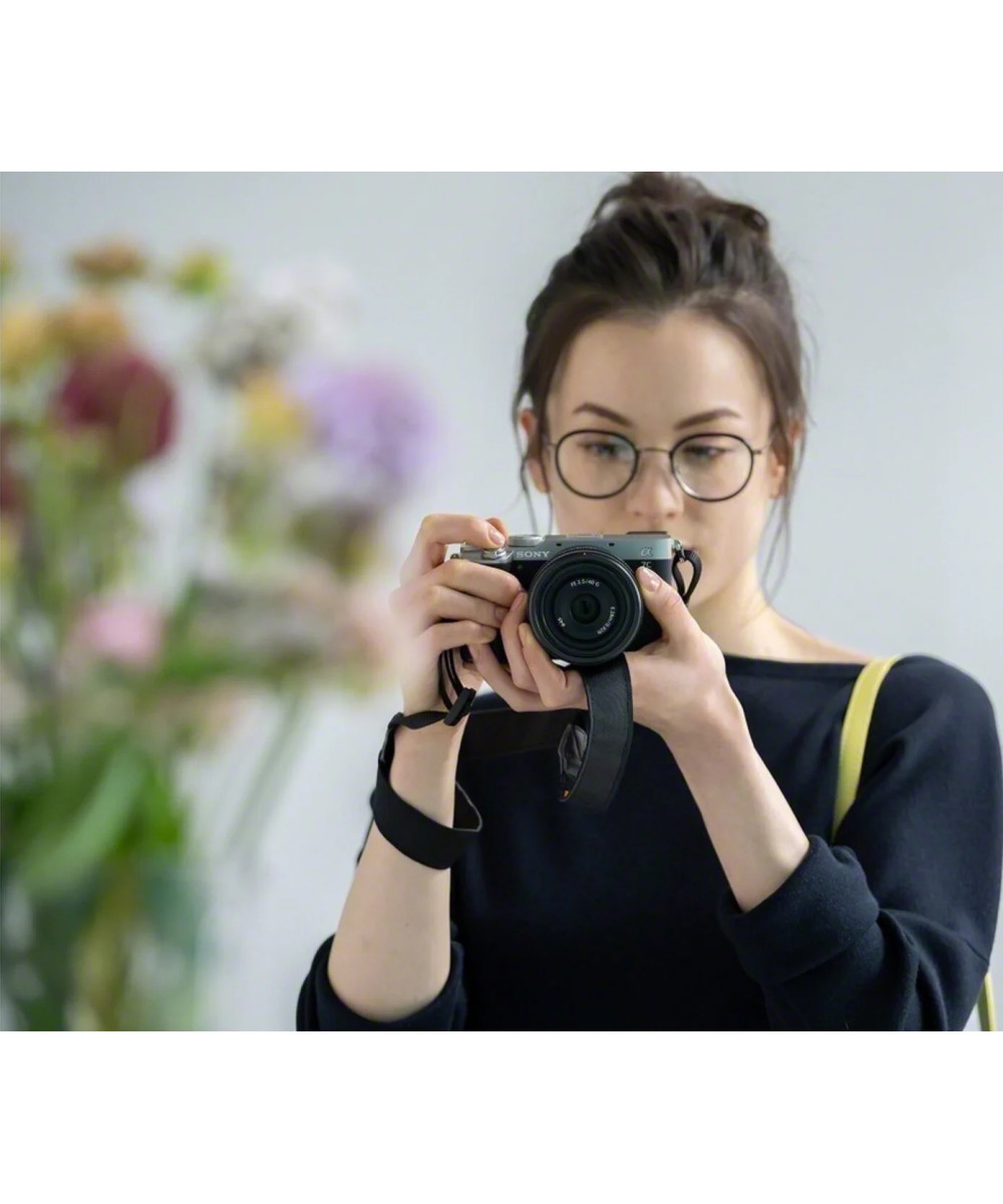 FE 40mm f/2.5 G