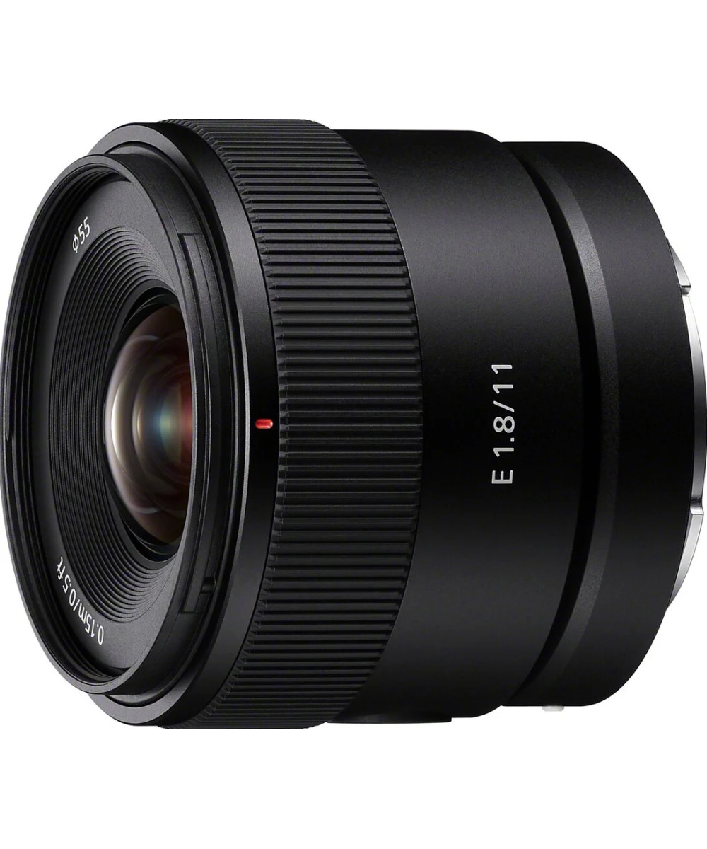 E 11mm f/1.8