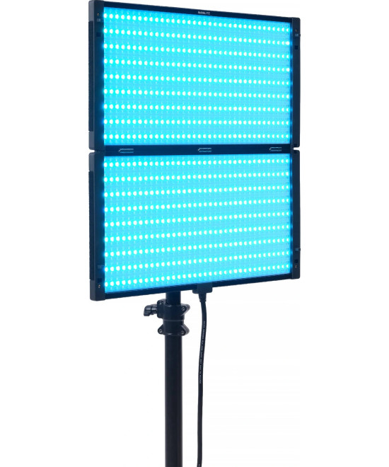 Pavoslim 240C LED RGBWW PANEL