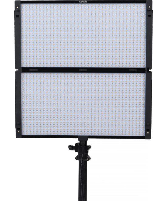 Pavoslim 240C LED RGBWW PANEL