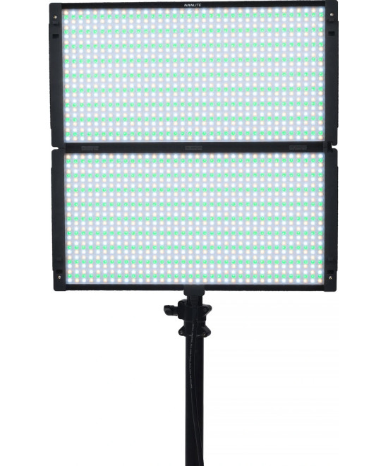 Pavoslim 240C LED RGBWW PANEL