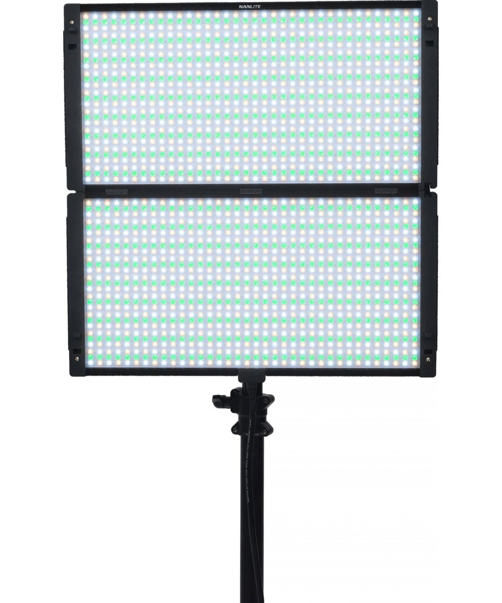 Pavoslim 240C LED RGBWW PANEL