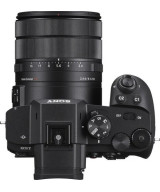 RX10 V con Zoom escursione da 24 a 600 mm e video in 4K a 120p