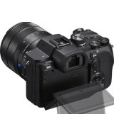 RX10 V con Zoom escursione da 24 a 600 mm e video in 4K a 120p