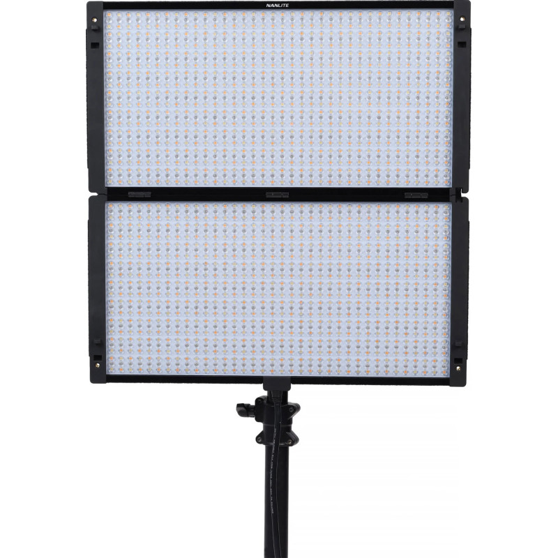 NANLITE PAVOSLIM 240C LED RGBWW PANEL